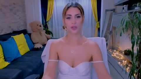 Madye Roberts online show from 01.11.26