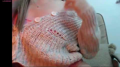 Snapshot of madyqueen chatting on 02.07.25 Mara online show from 02.07.25