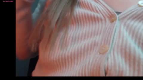 Snapshot of madyqueen chatting on 02.27.25 Mara online show from 02.27.25