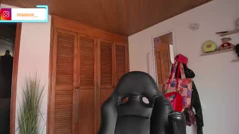 Maeve  schedule 11 am- 530 pm colombia time  online show from 12.04.25