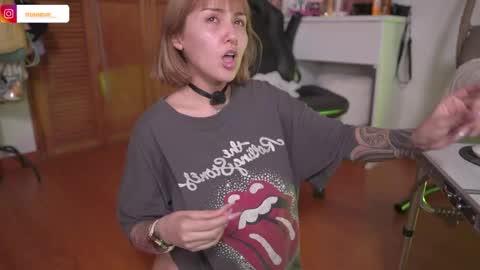 Snapshot of maeeve_ chatting on 05.23.26 Maeve schedule 11 am- 530 pm colombia time online show from 05.23.26