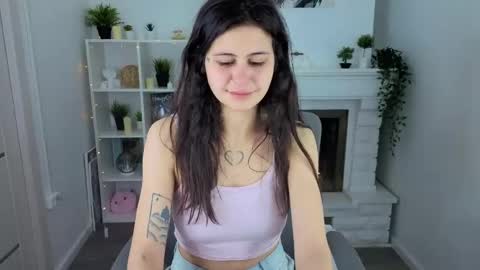 Snapshot of maeren chatting on 02.28.26 Mia online show from 02.28.26