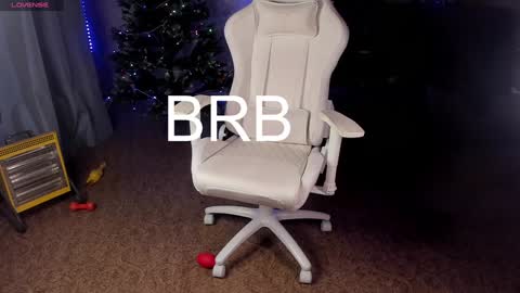 Maevee online show from 01.03.25