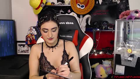 Snapshot of maevemads chatting on 01.15.25 Meaves online show from 01.15.25