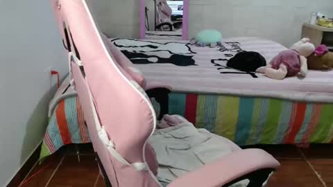 maferchavez88 online show from 04.18.26