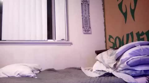Snapshot of magdalena_805 chatting on 02.24.25 magdalena_805 online show from 02.24.25