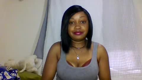 Snapshot of magdalinemus chatting on 12.22.25 magdalinemus online show from 12.22.25