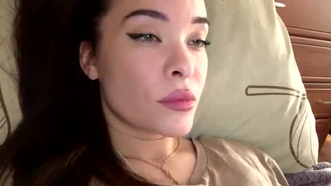 magggg658318 online show from 09.17.25