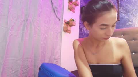 Snapshot of maggie_greene chatting on 12.16.25 Maggie online show from 12.16.25