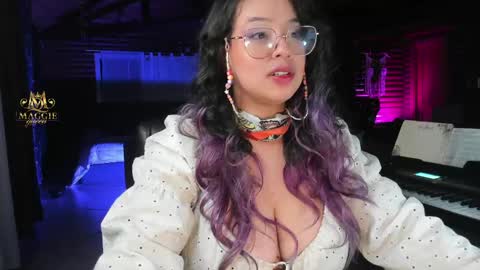Snapshot of maggie_queen chatting on 04.20.26 Luna online show from 04.20.26