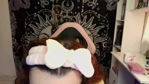 Claire online show from 04.19.26