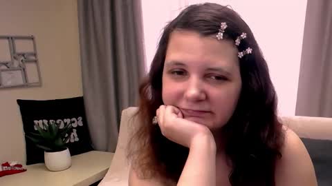 Snapshot of magic_kristy chatting on 05.13.26 Kristy online show from 05.13.26