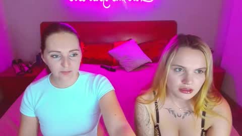 Snapshot of magiceyess chatting on 02.26.25 Lili and Bella online show from 02.26.25