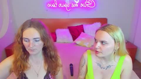 Lili and Bella online show from 11.11.25