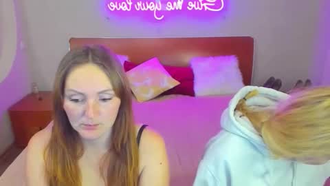 Lili and Bella online show from 01.18.26