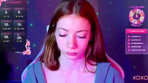 Snapshot of magicladyy chatting on 03.07.25 Angel online show from 03.07.25