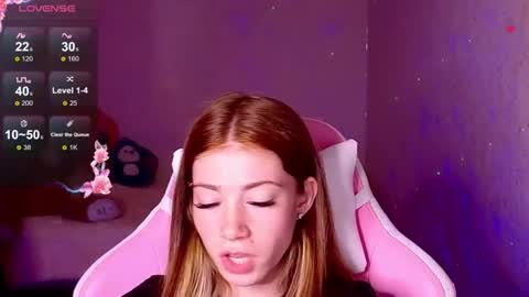 Snapshot of magicladyy chatting on 09.10.25 Angel online show from 09.10.25