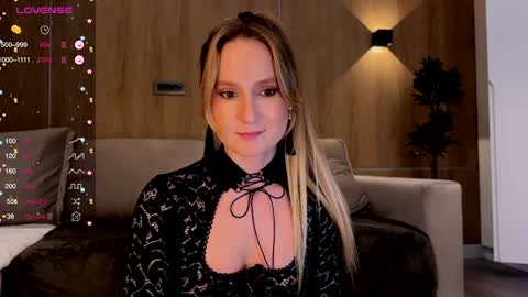 Snapshot of magicpeaach chatting on 01.30.25 magicpeaach online show from 01.30.25