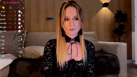 Snapshot of magicpeaach chatting on 01.30.25 magicpeaach online show from 01.30.25