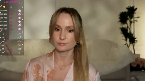 Snapshot of magicpeaach chatting on 03.03.25 magicpeaach online show from 03.03.25