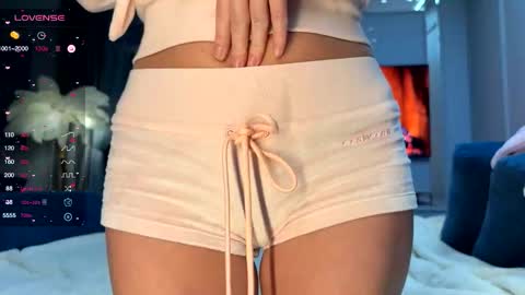 Snapshot of magicpeaach chatting on 02.18.26 magicpeaach online show from 02.18.26