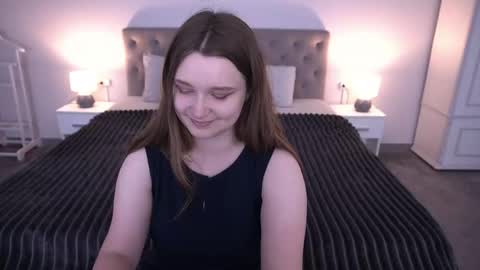 Snapshot of magicpeachhs chatting on 05.30.26 Emily online show from 05.30.26