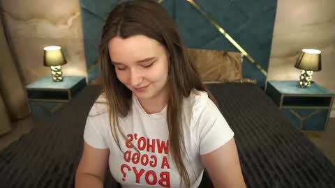 Snapshot of magicpeachhs chatting on 07.15.26 Emily online show from 07.15.26
