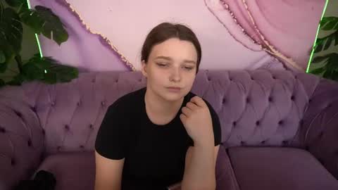 Snapshot of magicpeachhs chatting on 08.05.26 Emily online show from 08.05.26