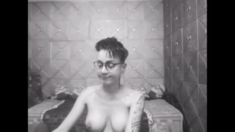 TsKaycee online show from 02.02.25