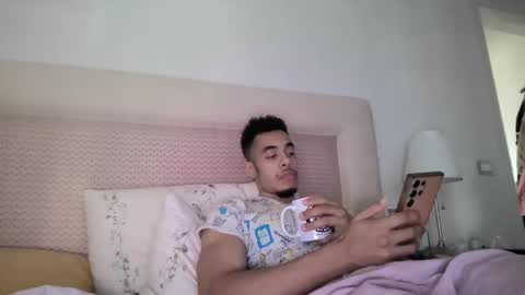 Snapshot of magicsempai chatting on 03.06.25 Magicsempai online show from 03.06.25