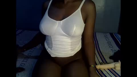 Snapshot of magizitah chatting on 12.20.25 magizitah online show from 12.20.25