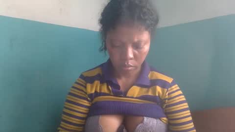 Snapshot of magniah chatting on 02.11.26 magniah online show from 02.11.26