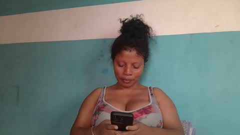 Snapshot of magniah chatting on 02.25.26 magniah online show from 02.25.26