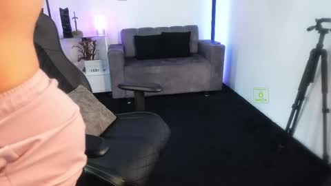 If you want me to use the Lovense please let me know  --    online show from 04.08.26