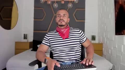 Snapshot of magnusclark chatting on 09.16.25 Magnusclark online show from 09.16.25