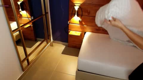 Dani online show from 09.18.25