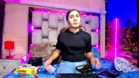 Snapshot of mahiara_hot chatting on 06.24.26 mahiara hot online show from 06.24.26