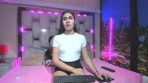 Snapshot of mahiara_hot chatting on 07.27.26 mahiara hot online show from 07.27.26