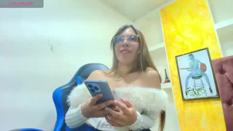 Snapshot of maia_blaze chatting on 07.23.26 Maia online show from 07.23.26