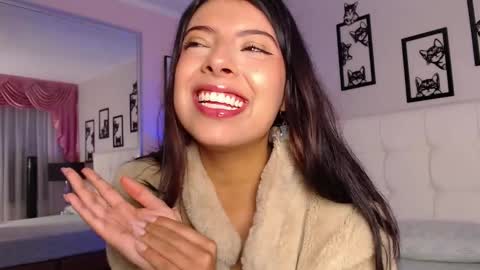 Maia Reficco online show from 01.06.26