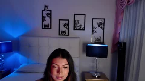 Maia Reficco online show from 01.17.26