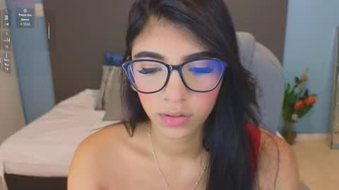 Snapshot of maiaa_ruiz chatting on 10.01.25 Maiaa Ruiz online show from 10.01.25