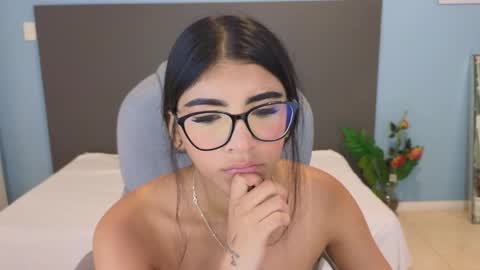 Snapshot of maiaa_ruiz chatting on 10.15.25 Maiaa Ruiz online show from 10.15.25