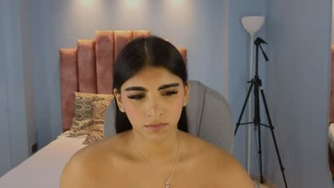 Maiaa Ruiz  online show from 05.05.26