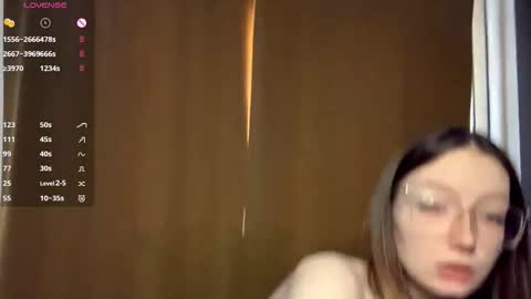 Elina online show from 10.31.25