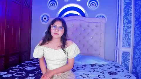 Snapshot of maikel_uwu chatting on 11.10.25 May online show from 11.10.25