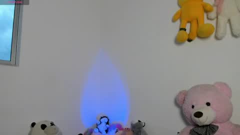 Snapshot of maiky_cooper01 chatting on 05.18.26 maiky_cooper01 online show from 05.18.26