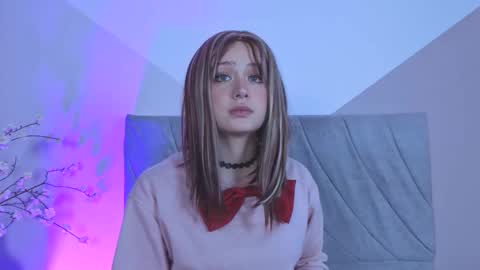 Snapshot of mailin18 chatting on 11.26.25 Mailin online show from 11.26.25