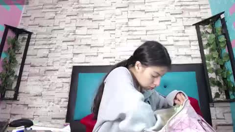  MAILY CAN  online show from 09.10.25