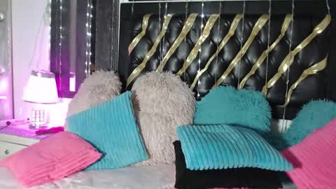 Snapshot of mailyn_gold chatting on 03.03.26 mailyn_gold online show from 03.03.26